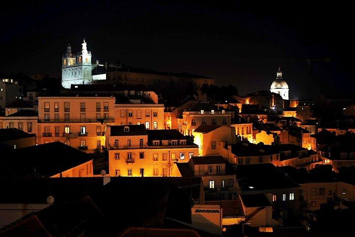 Privat tur: Lissabon Sunset Walking Tour med Fado Show og Middag