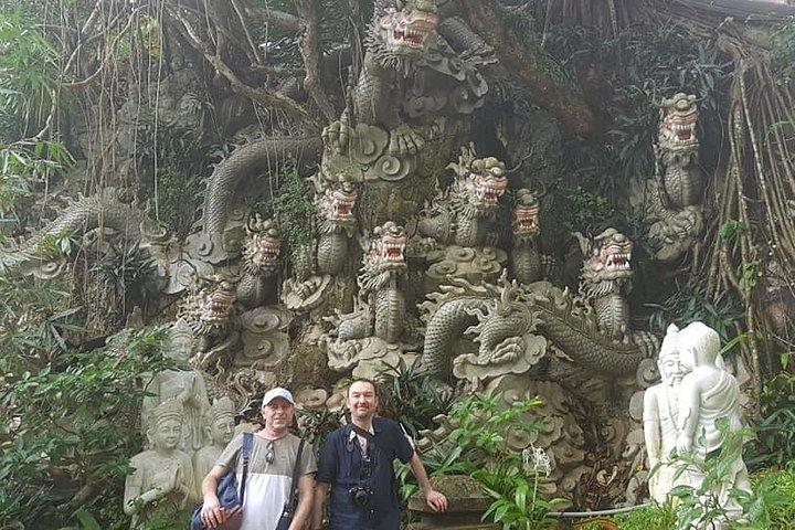 私の息子寺院-大理石の山-ホイアン市-ランタンボートに乗って