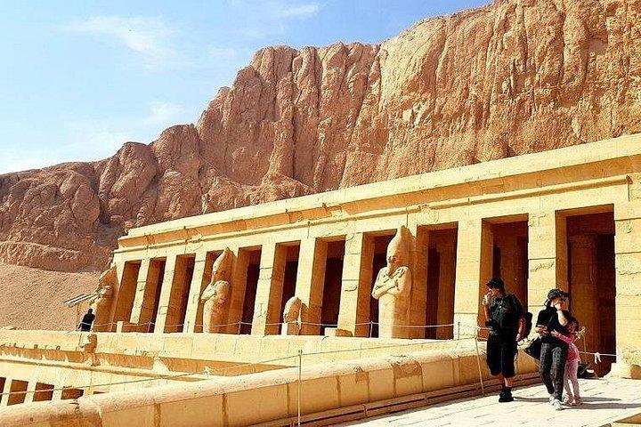 ハルガダから：ルクソールと王家の谷への日帰り旅行