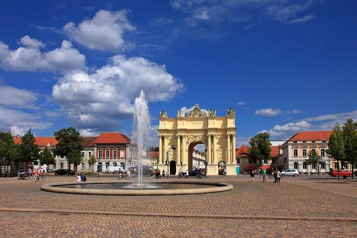 Potsdam: privétour met een voertuig - tijd voor paleisinvoer inbegrepen!
