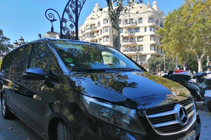 Trasferimento privato dalla città di Barcellona all'aeroporto di Barcellona