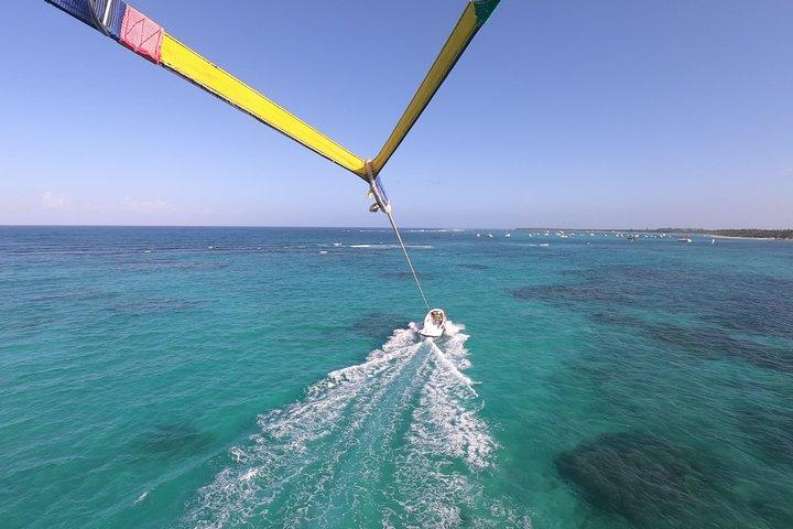 Parasailing Yacht Experience i Punta Cana