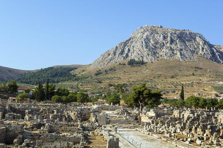 アテネからの古代コリントスと運河の日帰り旅行：プライベートツアー