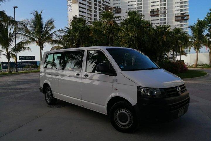 Traslado de ida y vuelta desde el aeropuerto de Cancún a Playa del Carmen