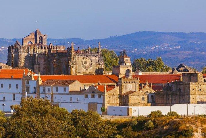 Visite/transfert Lisbonne Porto ou Porto Lisbonne avec 3 arrêts