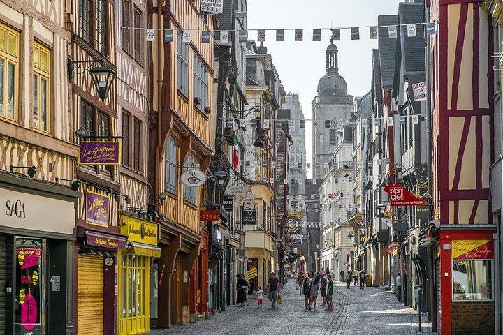 パリからルーアン、オンフルール、ドーヴィルへのプライベート送迎