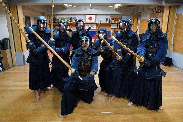 東京2 - 本物のサムライ体験 : 日本の剣道