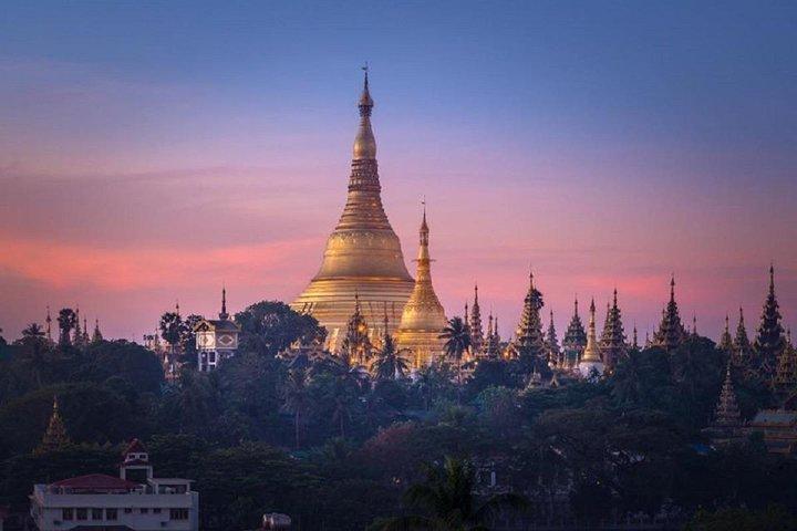 Utforska Yangon Privat heldagstur (vandring / cirkulär tåg)