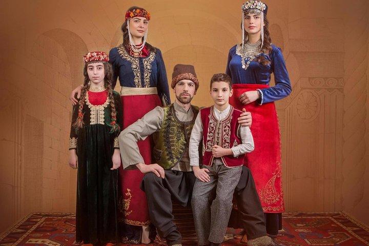 Servizio fotografico in abiti armeni