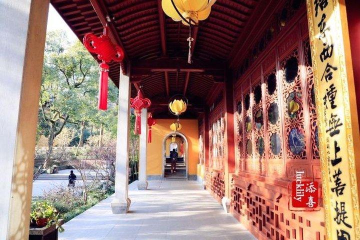 All-inclusive Customized Hangzhou Layover Tour