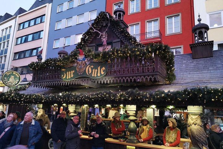 ケルンのクリスマス マーケットとケルシュ ビールの小グループ ツアー