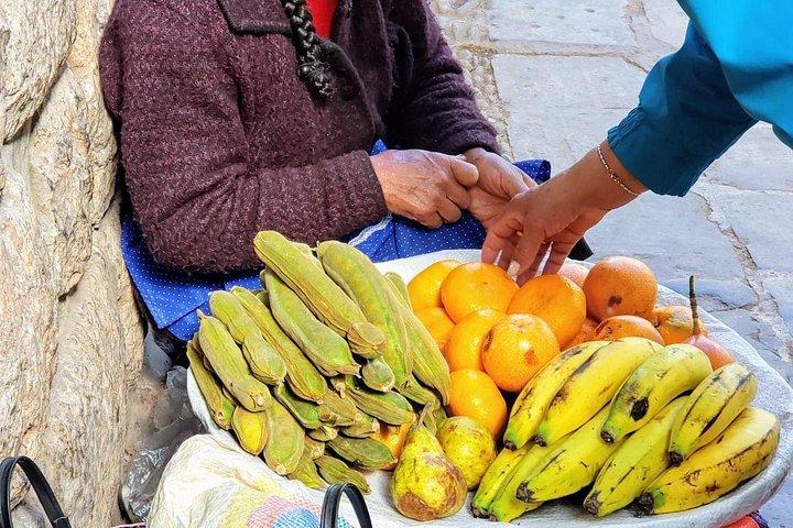Cusco by Night: Walking tour, Pisco Sour Lesson, Dinner