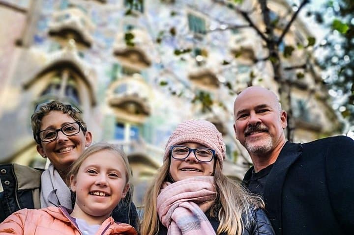 Sagrada Familia & Gaudi Tour Private or Small Group with Tickets