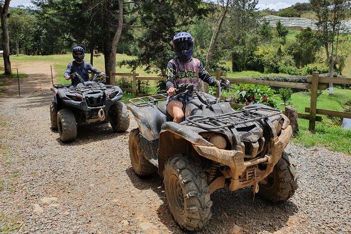 Atemberaubendes 1-stündiges ATV + fantastisches PARAGLIDING über riesigen Wasserfällen von MEDELLIN