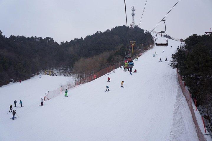 Huaibei Ski och Mutianyu Great Wall Day Trip med engelsktalande förare