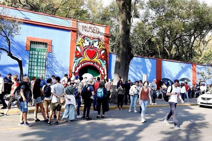 Xochimilco - Coyoacan Tour