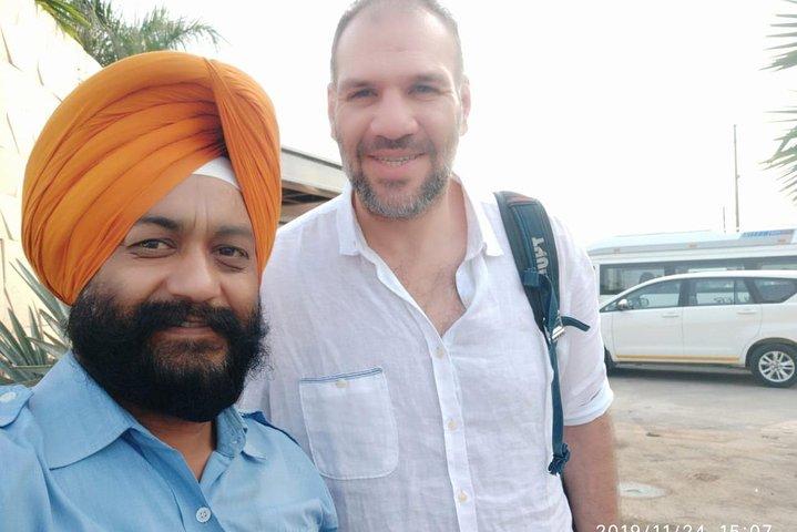 TajMahal och Agra Fort samma dagstur från Delhi med bil