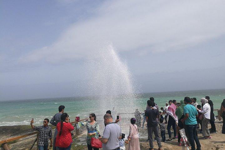 Esplora lo splendido scenario naturale di West Salalah - un tour di un'intera giornata