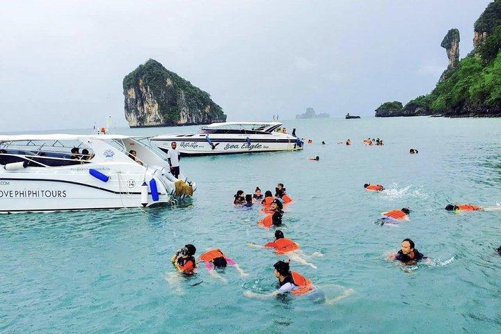 4 eilandtour per traditionele Big Longtail-boot vanuit Krabi