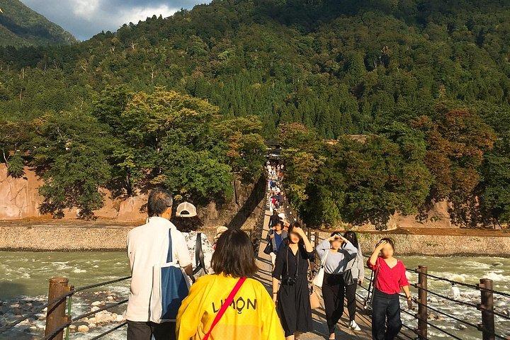 高山発白川郷経由大阪行き片道バス