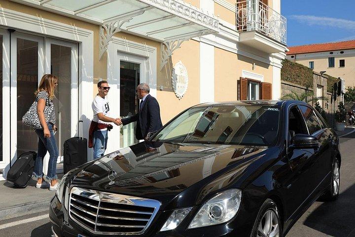 Private Transfer: Positano to Naples or Vice Versa