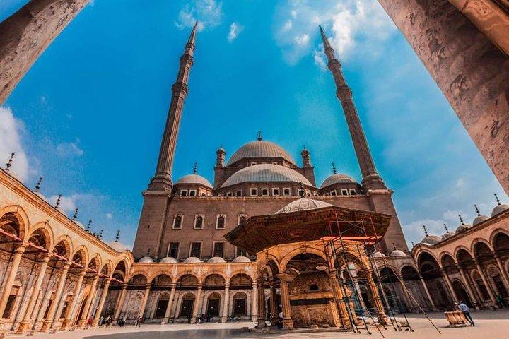 Private Cairo day tour (Museum – citadel – Islamic Cairo-Khan el Khalili Bazzar)