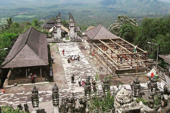 天門ランプヤン寺院、棚田、滝