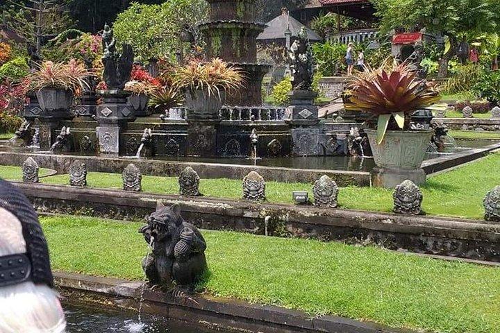 天門ランプヤン寺院、棚田、滝