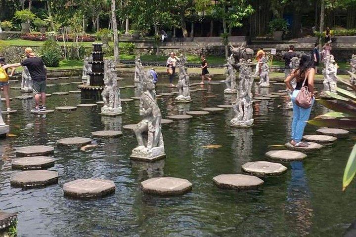 天門ランプヤン寺院、棚田、滝