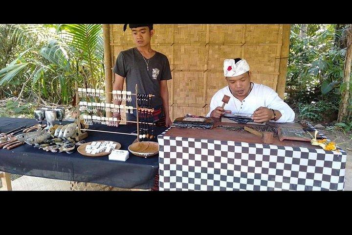 Bali Hindu Ritual's Offering Making Class
