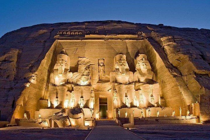 マルサ・アラムからアブ・シンベルとアスワンへのプライベート旅行3日間