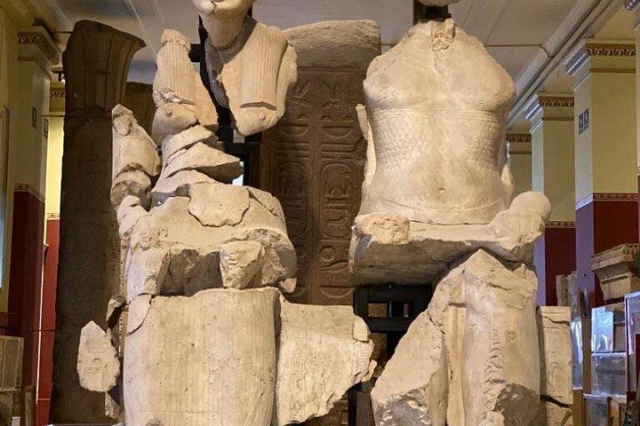 エジプト考古学博物館、シタデル、モハメド アリ モスク、死者の街。