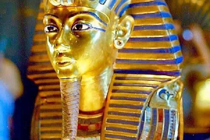 エジプト考古学博物館、シタデル、モハメド アリ モスク、死者の街。