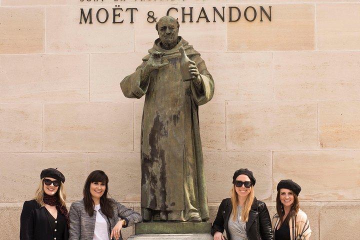 Små gruppe champagne frokost & smagning fra Paris med afhentning