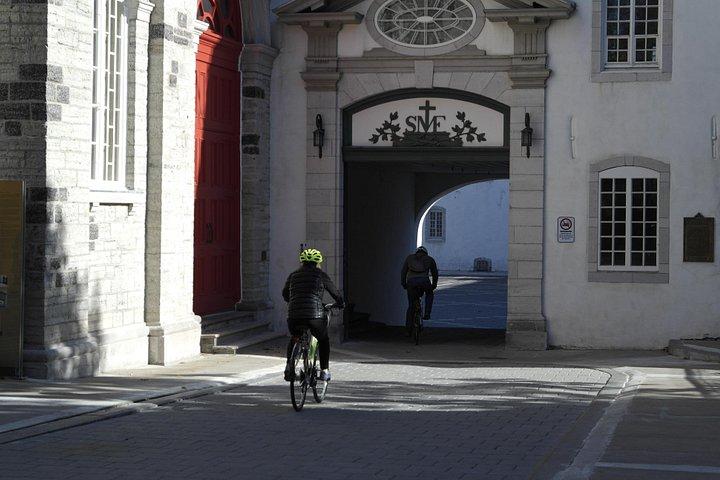 Beyond the Walls E-Bike Tour