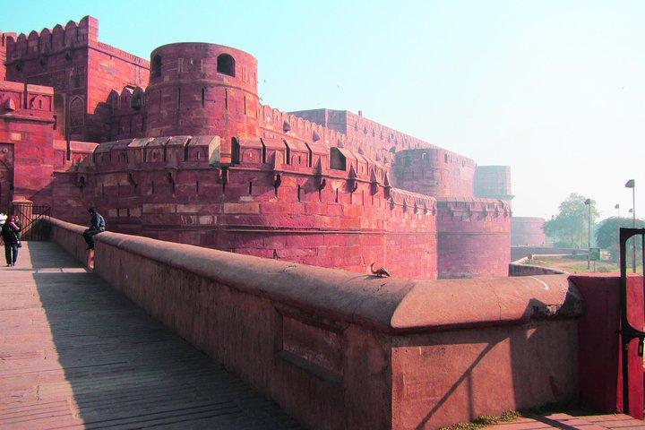 Sunset and Agra overnight tour from Chennai com voo