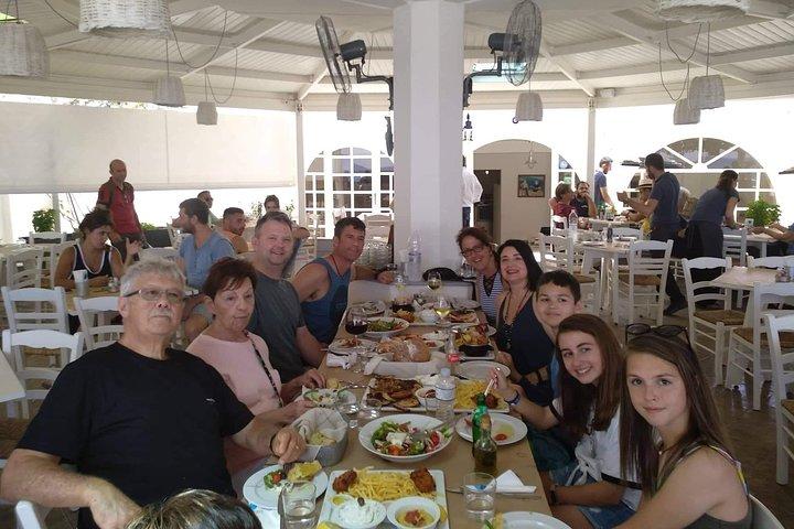 Tour privado de Santorini con experiencia en comida