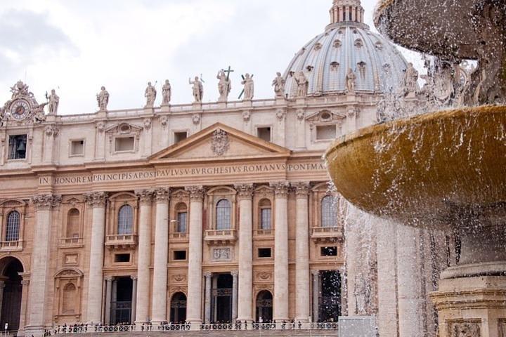 Coliseo, Museos Vaticanos y otros lugares Tour Privado de 2 Días