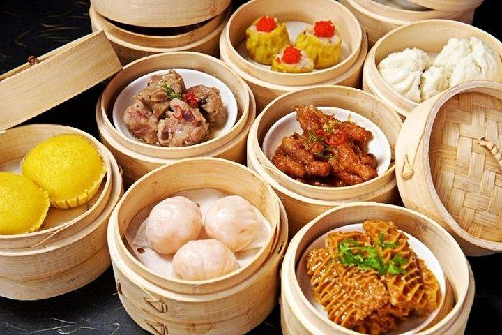 5-stündige private Yumcha-Verkostung in Guangzhou mit Erfahrung auf dem lokalen Lebensmittelmarkt