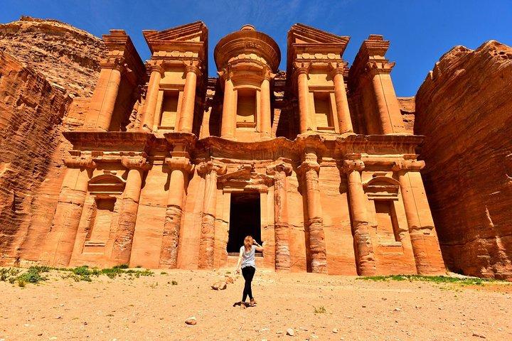 Ervaar Petra & Wadi Rum in One Day From Amman