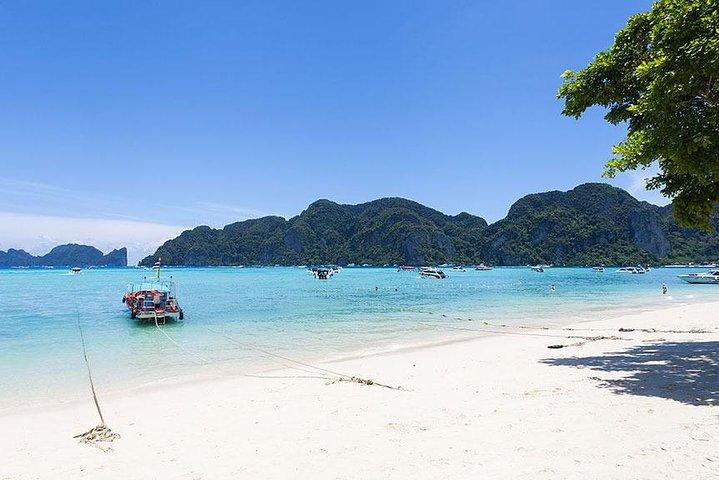 Phi Phi Islands Tour First Class en Royal Jet Cruiser desde Phuket