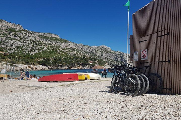Sormiou Calanques National Parkマルセイユからの電動自転車ツアー