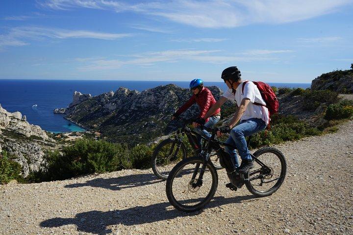 Sormiou Calanques National Parkマルセイユからの電動自転車ツアー