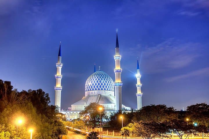 Blue Mosque And Batu Caves Tour From Kuala Lumpur