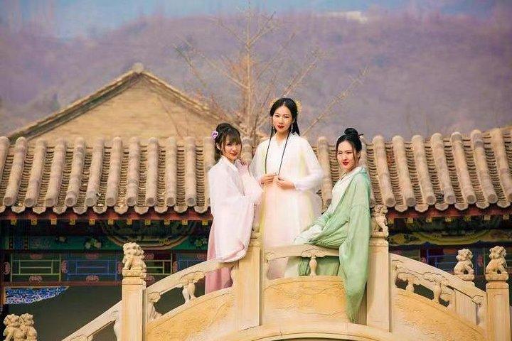 Gubei Water Town e Simatai Great Wall Transfer con autista parlante inglese