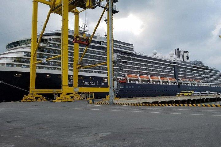 ダナンホイCRUISE SHIPティエンサ港から海岸小旅行