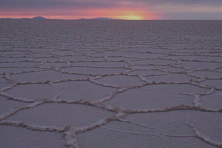 Uyuni Salt Flats (Day Trip) English Guide