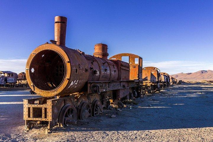 Uyuni Salt Flats (Day Trip) English Guide