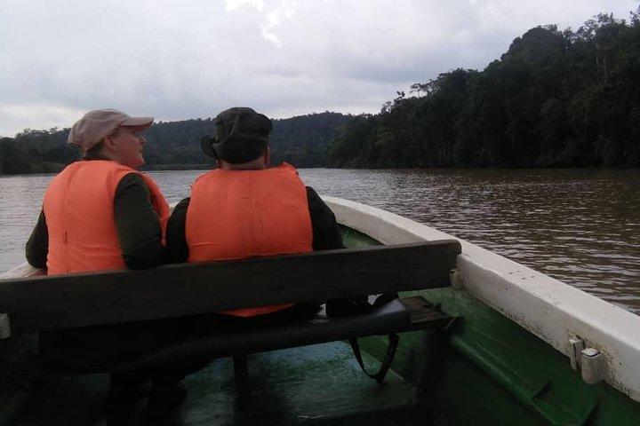 2D1N Sandakan privat tur med Kinabatangan River Cruise