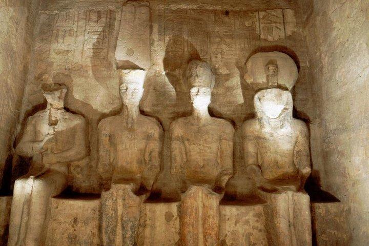 Escursione ad Abu Simbel gita di un giorno da Assuan (auto privata e guida privata)